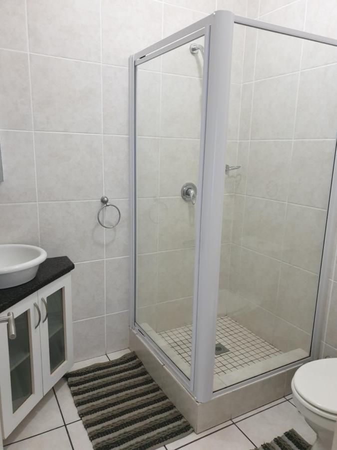 Topanga Holiday Home Uvongo Beach Kültér fotó