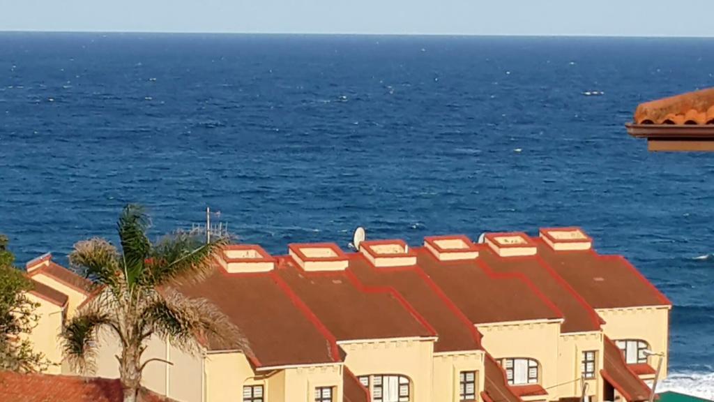 Topanga Holiday Home Uvongo Beach Kültér fotó